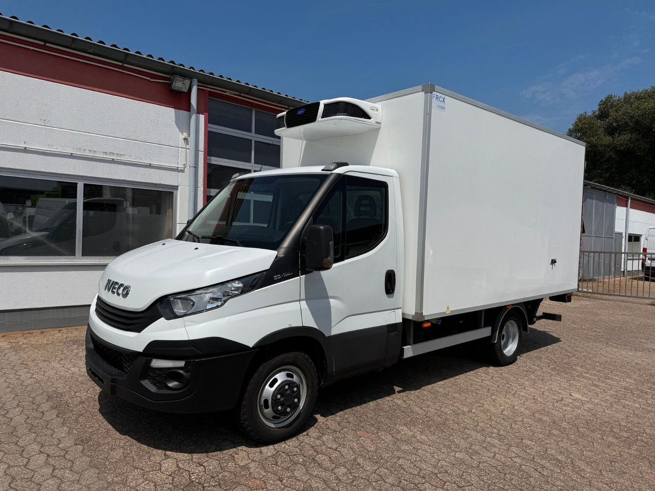 Iveco Daily 35C16 Tiefkühlkoffer Carrier Pulsor350 LWB - Tarbesõiduk külmik: pilt 1 Iveco Daily 35C16 Tiefkühlkoffer Carrier Pulsor350 LWB - Tarbesõiduk külmik: pilt 1