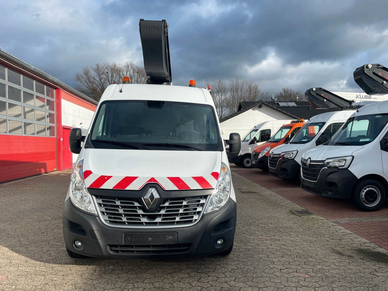 Renault Master Hubarbeitsbühne 2 Personen Korb bis 200kg - Veoautolt tõusev platvorm: pilt 2 Renault Master Hubarbeitsbühne 2 Personen Korb bis 200kg - Veoautolt tõusev platvorm: pilt 2