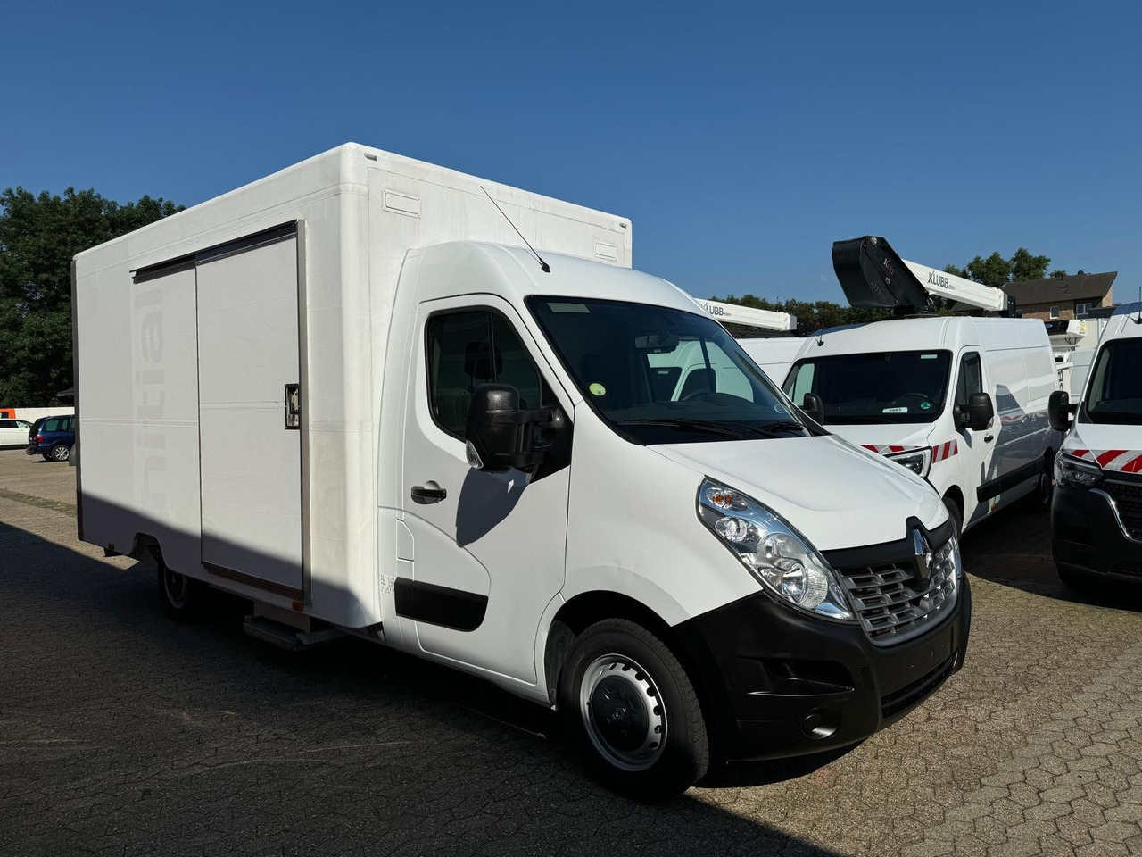 Renault Master Koffer mit Auffahrrampe 1200kg Nutzlast - Tarbesõiduk furgoon: pilt 3 Renault Master Koffer mit Auffahrrampe 1200kg Nutzlast - Tarbesõiduk furgoon: pilt 3