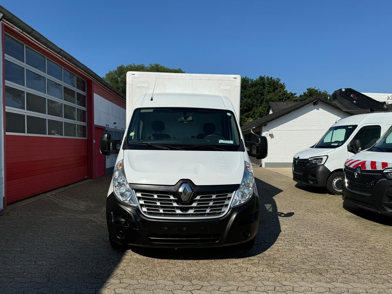 Renault Master Koffer mit Auffahrrampe 1200kg Nutzlast - Tarbesõiduk furgoon: pilt 2 Renault Master Koffer mit Auffahrrampe 1200kg Nutzlast - Tarbesõiduk furgoon: pilt 2