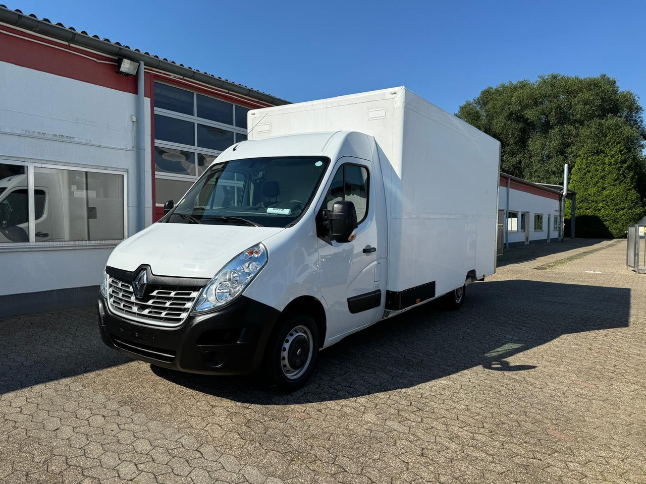 Renault Master Koffer mit Auffahrrampe 1200kg Nutzlast - Tarbesõiduk furgoon: pilt 1 Renault Master Koffer mit Auffahrrampe 1200kg Nutzlast - Tarbesõiduk furgoon: pilt 1