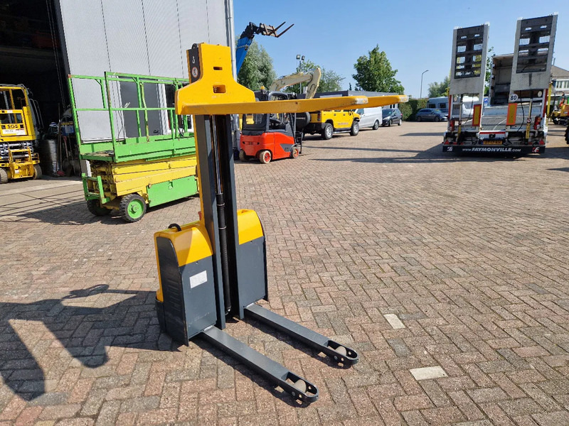 Jungheinrich EMC110 stapelaar elektrisch - Virnastaja: pilt 5 Jungheinrich EMC110 stapelaar elektrisch - Virnastaja: pilt 5