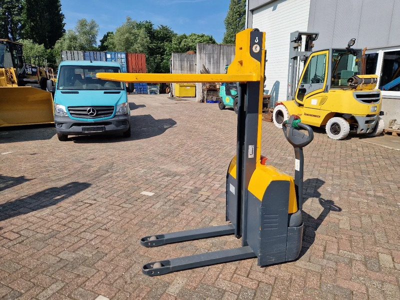 Jungheinrich EMC110 stapelaar elektrisch - Virnastaja: pilt 4 Jungheinrich EMC110 stapelaar elektrisch - Virnastaja: pilt 4