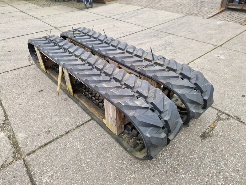Komatsu nieuwe tracks t.b.v. PC75 tot PC88 - Relss - Veoauto: pilt 2 Komatsu nieuwe tracks t.b.v. PC75 tot PC88 - Relss - Veoauto: pilt 2