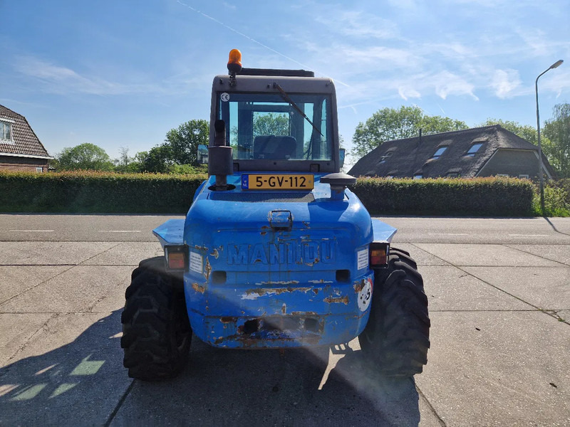 Manitou M50-4, 4X4 ruwterreinheftruck - Ebatasasel maastikul kohanduv kahveltõstuk: pilt 4 Manitou M50-4, 4X4 ruwterreinheftruck - Ebatasasel maastikul kohanduv kahveltõstuk: pilt 4