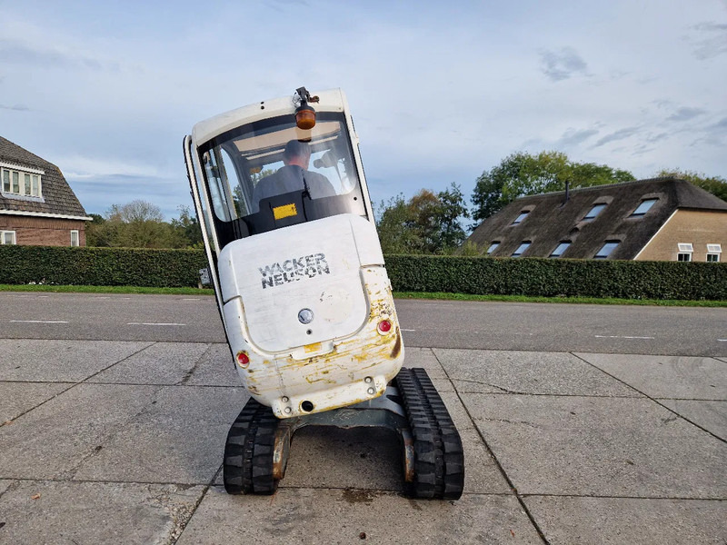 WACKER NEUSON 2404RD, kan op een berghelling draaien - Miniekskavaator: pilt 2 WACKER NEUSON 2404RD, kan op een berghelling draaien - Miniekskavaator: pilt 2