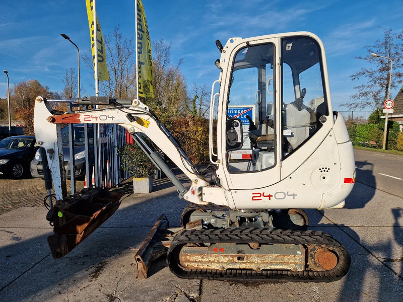 WACKER NEUSON 2404RD kan op een helling draaien - Miniekskavaator: pilt 2 WACKER NEUSON 2404RD kan op een helling draaien - Miniekskavaator: pilt 2