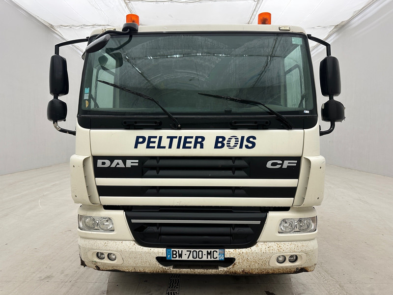 DAF CF65.250 - Madelveok/ Platvormveok, Kraanaga veoauto: pilt 2 DAF CF65.250 - Madelveok/ Platvormveok, Kraanaga veoauto: pilt 2