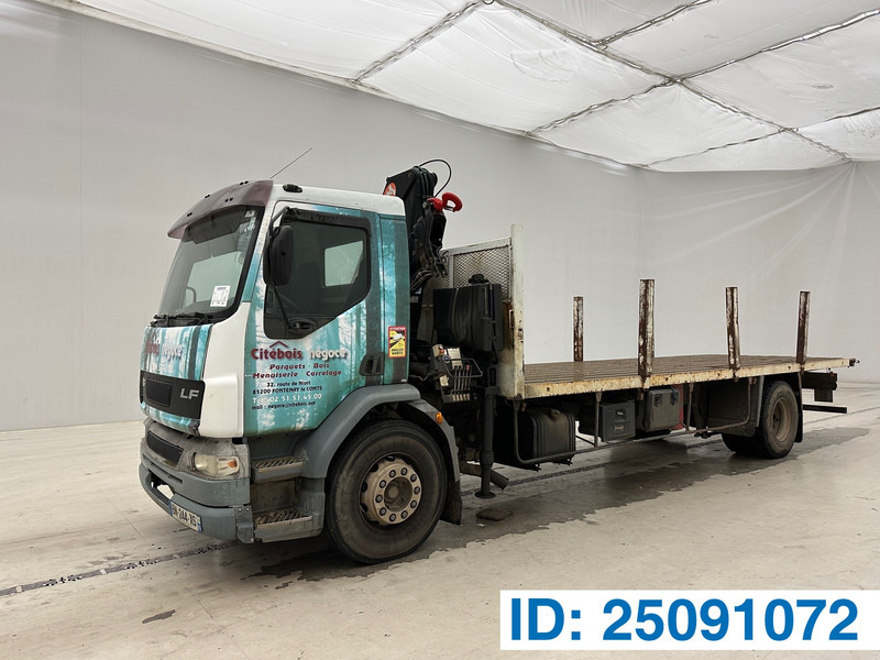 DAF LF55.210 - Madelveok/ Platvormveok, Kraanaga veoauto: pilt 1 DAF LF55.210 - Madelveok/ Platvormveok, Kraanaga veoauto: pilt 1