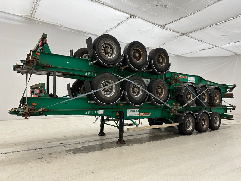 Fruehauf 4 x Skelet 2 x 20-40 ft - Konteinerveduk/ Tõstukiga poolhaagis: pilt 2 Fruehauf 4 x Skelet 2 x 20-40 ft - Konteinerveduk/ Tõstukiga poolhaagis: pilt 2