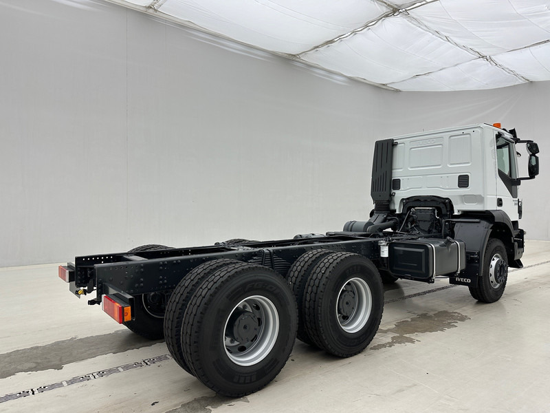 Uus Kabiinišassiiga veoauto Iveco Trakker 380 - 6x4: pilt 6