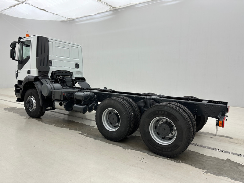 Uus Kabiinišassiiga veoauto Iveco Trakker 380 - 6x4: pilt 8