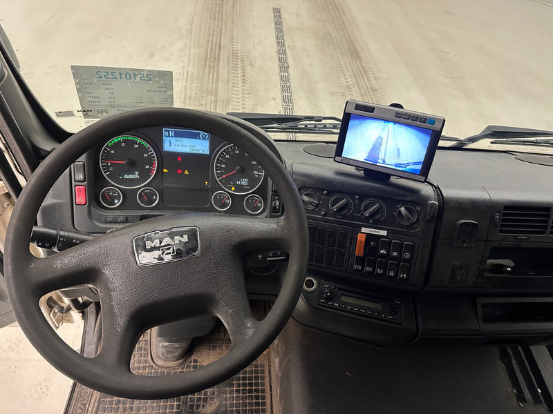 Tsisternauto transporditavad ained kütust MAN TGM 18.290: pilt 15