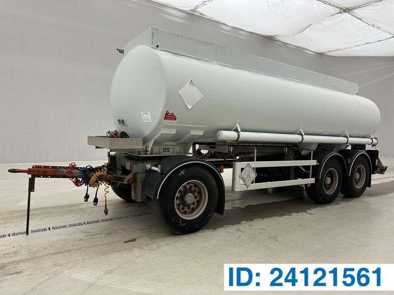 Magyar Aluminium tank 19570 L - Tsisternhaagis: pilt 1 Magyar Aluminium tank 19570 L - Tsisternhaagis: pilt 1