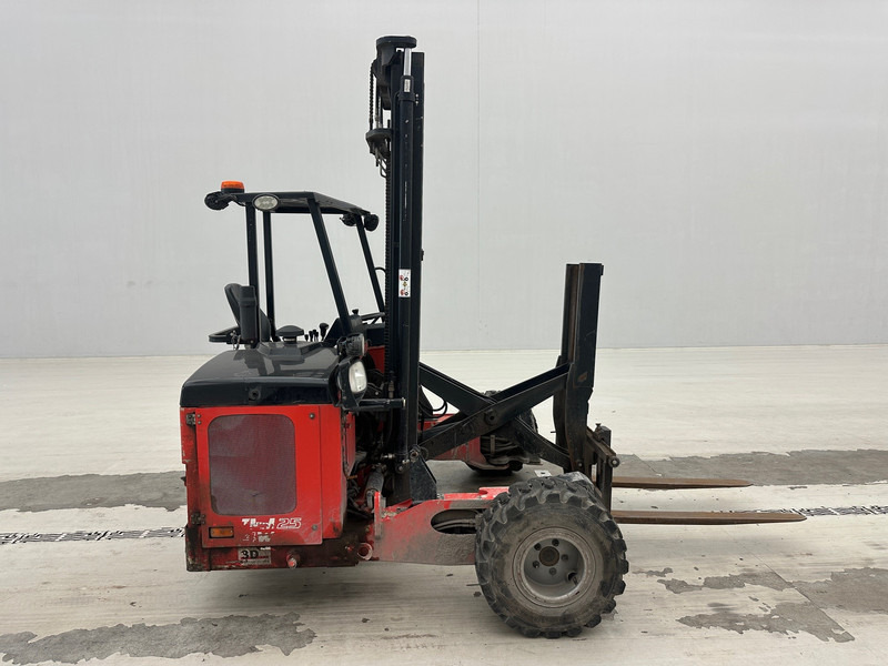 Manitou TMM25 4W - Veoautol põhinev kahveltõstuk: pilt 4 Manitou TMM25 4W - Veoautol põhinev kahveltõstuk: pilt 4