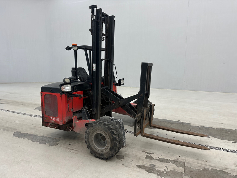 Manitou TMM25 4W - Veoautol põhinev kahveltõstuk: pilt 3 Manitou TMM25 4W - Veoautol põhinev kahveltõstuk: pilt 3