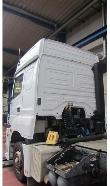 Mercedes-Benz AXOR Cabine Axor - Kabiin ja interjöör: pilt 4 Mercedes-Benz AXOR Cabine Axor - Kabiin ja interjöör: pilt 4