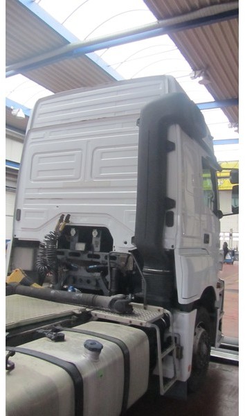 Mercedes-Benz AXOR Cabine Axor - Kabiin ja interjöör: pilt 5 Mercedes-Benz AXOR Cabine Axor - Kabiin ja interjöör: pilt 5