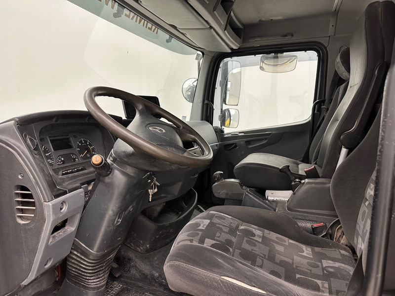 Interior photo 1: Kasti veoauto Mercedes-Benz Atego 1218