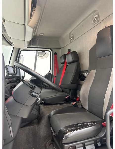 Kasti veoauto Renault D12: pilt 15 Kasti veoauto Renault D12: pilt 15