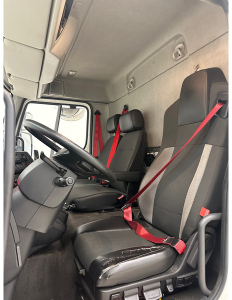 Kasti veoauto Renault D12: pilt 13 Kasti veoauto Renault D12: pilt 13