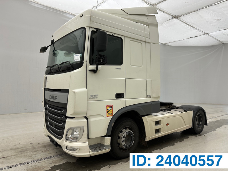 DAF XF 460 Space Cab* - Sadulveok: pilt 1 DAF XF 460 Space Cab* - Sadulveok: pilt 1