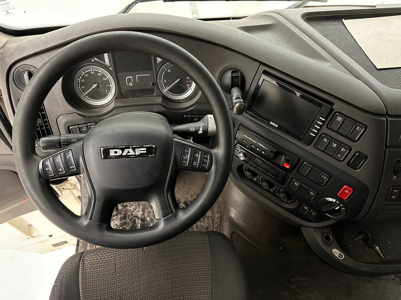 Sadulveok DAF XF 460 Super Space Cab: pilt 10 Sadulveok DAF XF 460 Super Space Cab: pilt 10