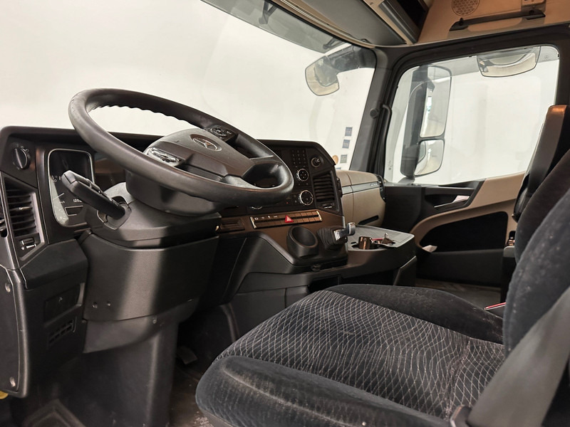 Sadulveok Mercedes-Benz Actros 1942: pilt 9 Sadulveok Mercedes-Benz Actros 1942: pilt 9