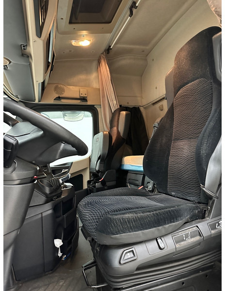 Sadulveok Mercedes-Benz Actros 1942: pilt 10 Sadulveok Mercedes-Benz Actros 1942: pilt 10