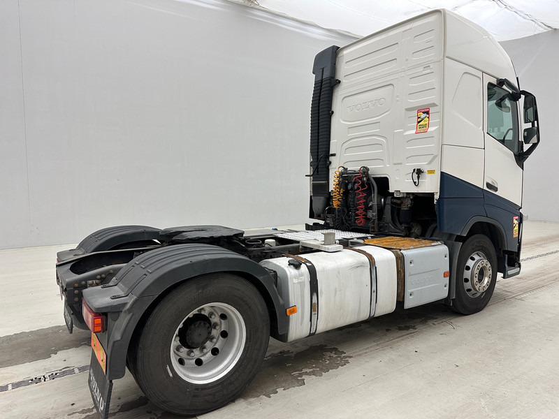 Volvo FH 420 Globetrotter - ADR - Sadulveok: pilt 5 Volvo FH 420 Globetrotter - ADR - Sadulveok: pilt 5