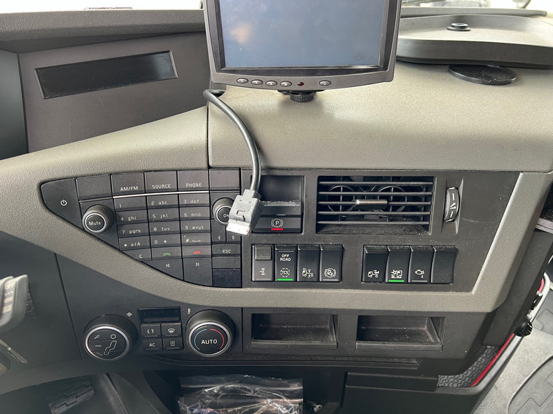 Sadulveok Volvo FH13.420 Globetrotter - ADR: pilt 9