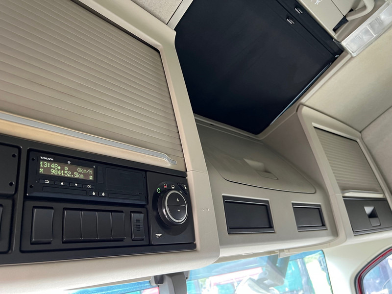 Sadulveok Volvo FH13.420 Globetrotter - ADR: pilt 18