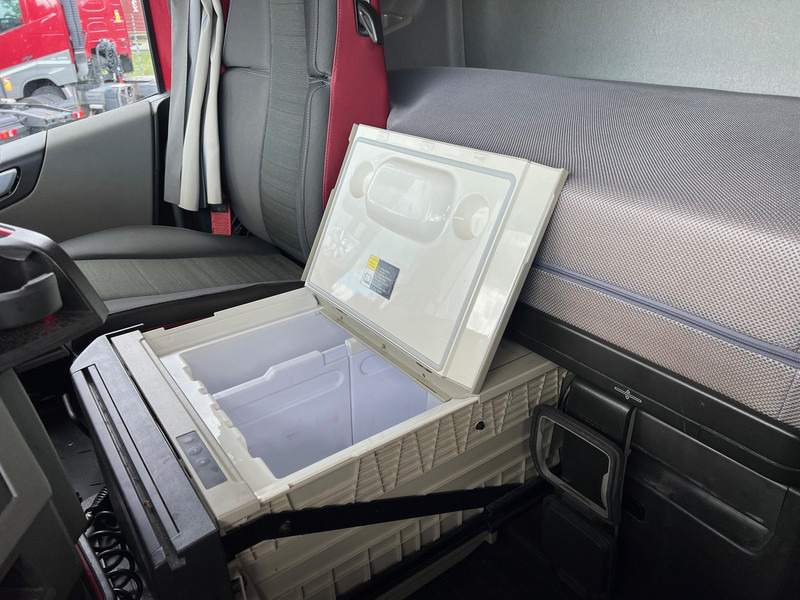 Sadulveok Volvo FH13.420 Globetrotter - ADR: pilt 11