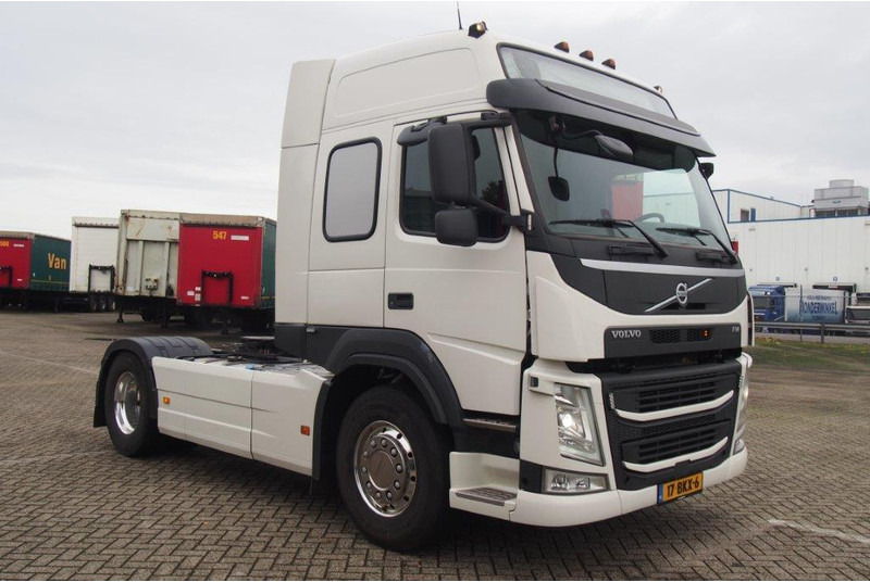 Volvo FM 410 Globetrotter* - Sadulveok: pilt 3 Volvo FM 410 Globetrotter* - Sadulveok: pilt 3