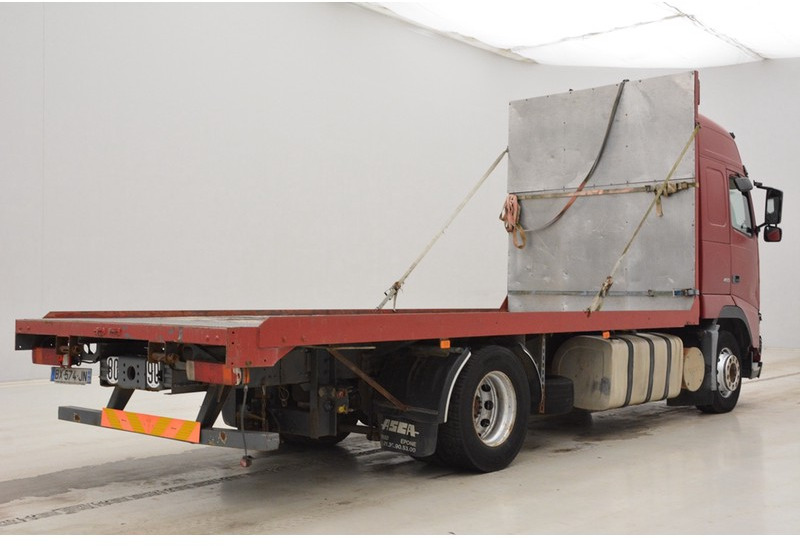 Volvo FH12.460 Globetrotter - Madelveok/ Platvormveok: pilt 4 Volvo FH12.460 Globetrotter - Madelveok/ Platvormveok: pilt 4