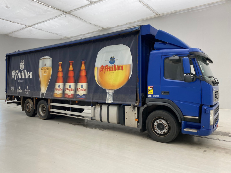 Volvo FM 300 - 6x2 - Tent veoauto: pilt 3 Volvo FM 300 - 6x2 - Tent veoauto: pilt 3