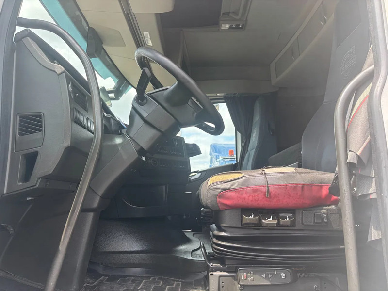 Volvo FH 500 6X2 Euro 6 - Kabiinišassiiga veoauto: pilt 5 Volvo FH 500 6X2 Euro 6 - Kabiinišassiiga veoauto: pilt 5