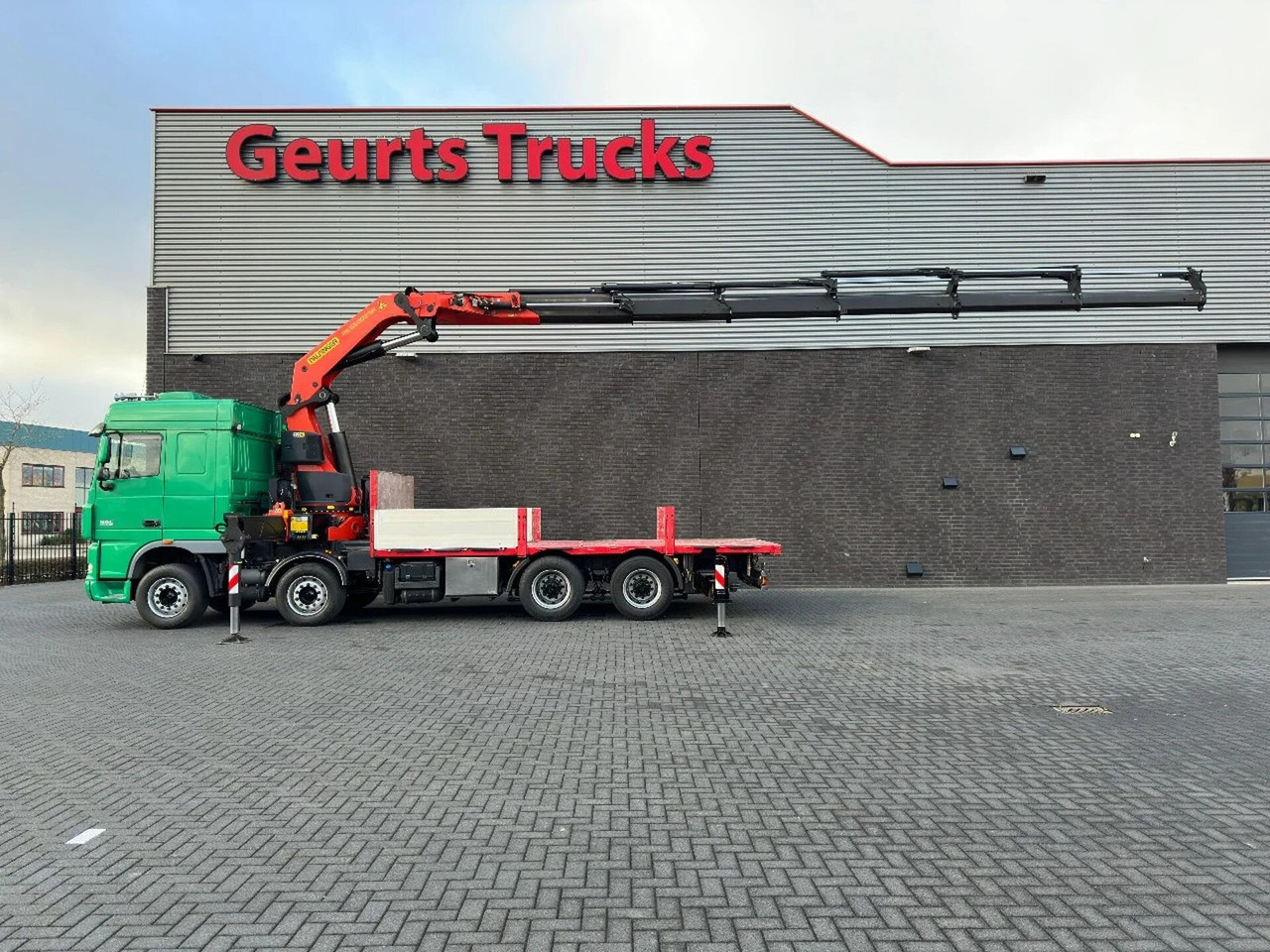 DAF XF 105.510 8X4 + PALFINGER PK 65002-SH E POWER L - Kraanaga veoauto: pilt 1 DAF XF 105.510 8X4 + PALFINGER PK 65002-SH E POWER L - Kraanaga veoauto: pilt 1