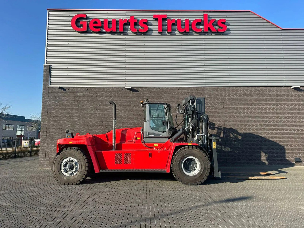 Kalmar DCG 330-12 VORKHEFTRUCK/ GABELSTAPLER/ FORKLIFT - Diiseltõstuk: pilt 4 Kalmar DCG 330-12 VORKHEFTRUCK/ GABELSTAPLER/ FORKLIFT - Diiseltõstuk: pilt 4
