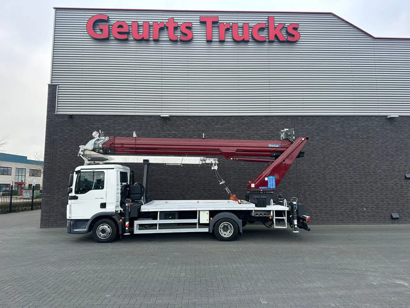 MAN TGL 7.180 4X2 BB BOCKER AK37/4000 + JIB MONTAGEKRAN/DACHDECKERKRAN/ROOFCRANE/KRAAN/KRAN/GRUA - Kraanaga veoauto: pilt 1 MAN TGL 7.180 4X2 BB BOCKER AK37/4000 + JIB MONTAGEKRAN/DACHDECKERKRAN/ROOFCRANE/KRAAN/KRAN/GRUA - Kraanaga veoauto: pilt 1