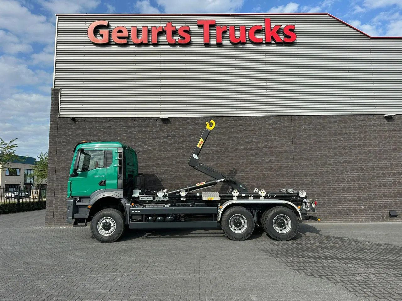 MAN TGS 33.480 6X6 HYVA LIFT 26-55-S HAAKARM / ABROL - Konkstõstukiga veoauto: pilt 1 MAN TGS 33.480 6X6 HYVA LIFT 26-55-S HAAKARM / ABROL - Konkstõstukiga veoauto: pilt 1