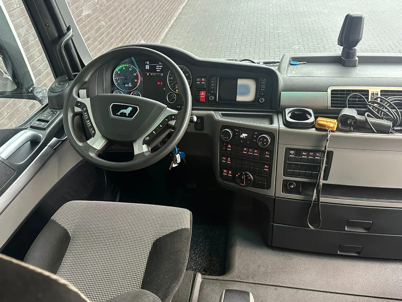 Treilerveoauto MAN TGX 4X2 LL-U OPRIJWAGEN / MACHINE TRANSPORTER / PLATEAU: pilt 11 Treilerveoauto MAN TGX 4X2 LL-U OPRIJWAGEN / MACHINE TRANSPORTER / PLATEAU: pilt 11