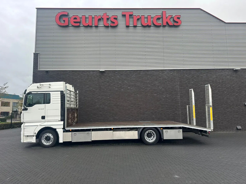 MAN TGX 4X2 LL-U OPRIJWAGEN / MACHINE TRANSPORTER / PLATEAU - Treilerveoauto: pilt 1 MAN TGX 4X2 LL-U OPRIJWAGEN / MACHINE TRANSPORTER / PLATEAU - Treilerveoauto: pilt 1