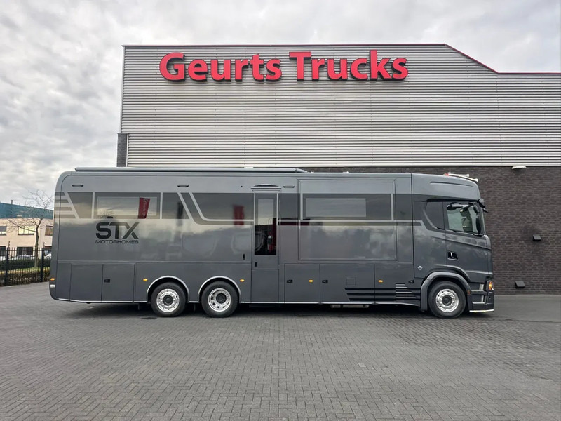 Scania 590S 6x2*4 STX 3x pop out - V8 - Demo/New - Full spec - - Matkaauto: pilt 4 Scania 590S 6x2*4 STX 3x pop out - V8 - Demo/New - Full spec - - Matkaauto: pilt 4