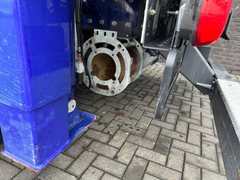 Vaakumveok Mercedes-Benz Arocs 3251 8X4 RSP ESE 6 RD 8000 SAUGBAGGER/SUCTIONEXCAVATOR/GRONDZUIGER: pilt 13 Vaakumveok Mercedes-Benz Arocs 3251 8X4 RSP ESE 6 RD 8000 SAUGBAGGER/SUCTIONEXCAVATOR/GRONDZUIGER: pilt 13