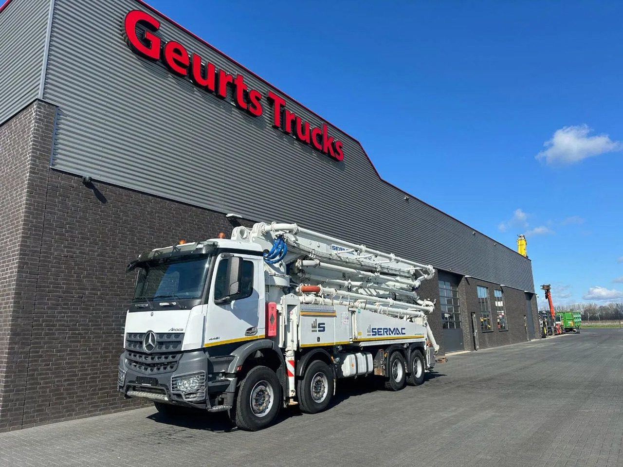 Mercedes-Benz Arocs 4451 8X4 + SERMAC 5Z42 BETONPOMP/BETONPUMP - Betoonipump: pilt 2 Mercedes-Benz Arocs 4451 8X4 + SERMAC 5Z42 BETONPOMP/BETONPUMP - Betoonipump: pilt 2