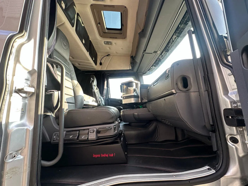 Sadulveok Scania R580 V8 6X4 TREKKER/TRACTOR/SZM MET EFFER 315/6S + JIB4S KRAAN/KRAN/CRANE/GRUA: pilt 17 Sadulveok Scania R580 V8 6X4 TREKKER/TRACTOR/SZM MET EFFER 315/6S + JIB4S KRAAN/KRAN/CRANE/GRUA: pilt 17