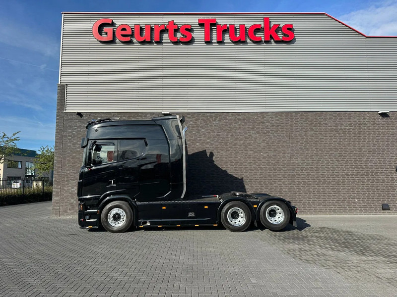 Scania S660 V8 6X2 LONGLINE SPECIAL INTERIOR BUFFL TREKKER MET HYDRAULIEK / SATTELZUG / TRACTOR UNIT / CAMIÓN - Sadulveok: pilt 1 Scania S660 V8 6X2 LONGLINE SPECIAL INTERIOR BUFFL TREKKER MET HYDRAULIEK / SATTELZUG / TRACTOR UNIT / CAMIÓN - Sadulveok: pilt 1