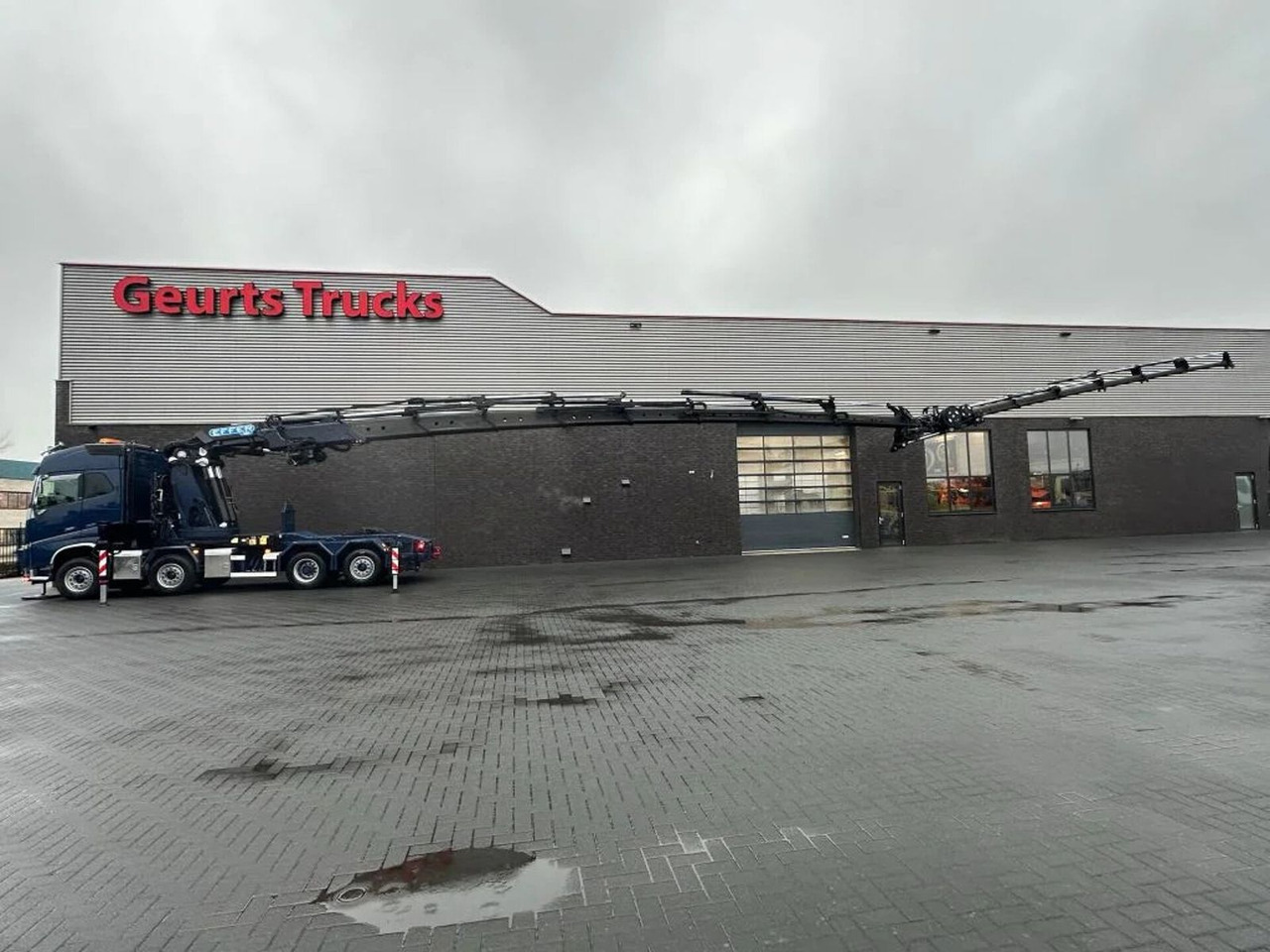 Volvo FH 16.650 8X2 + EFFER 1855/8S + JIB 6S HEAVY DUT - Sadulveok: pilt 3 Volvo FH 16.650 8X2 + EFFER 1855/8S + JIB 6S HEAVY DUT - Sadulveok: pilt 3
