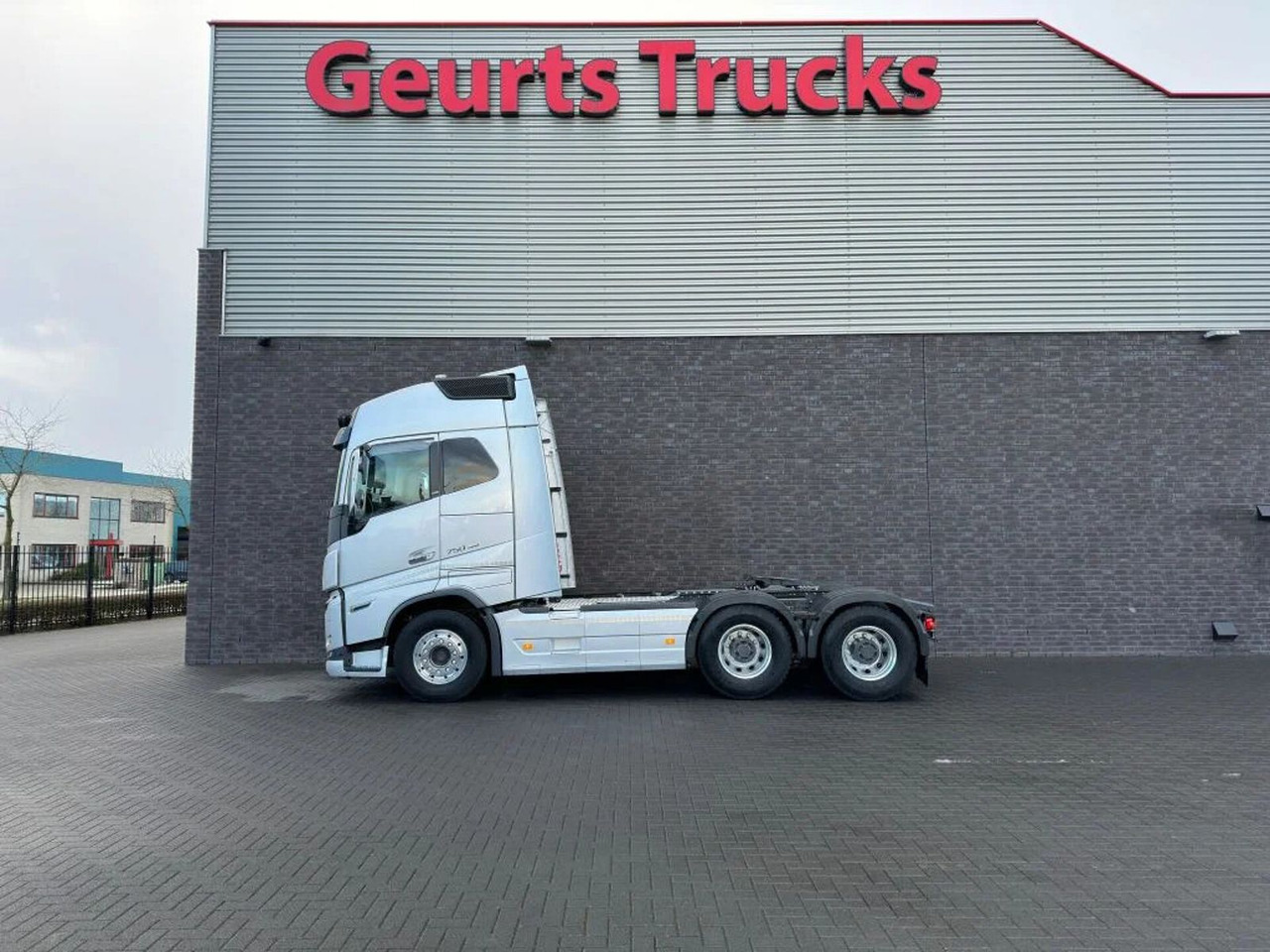Volvo FH 16.750 6X4 TREKKER/TRACTOR/SZM EURO 6 HYDRAUL - Sadulveok: pilt 1 Volvo FH 16.750 6X4 TREKKER/TRACTOR/SZM EURO 6 HYDRAUL - Sadulveok: pilt 1